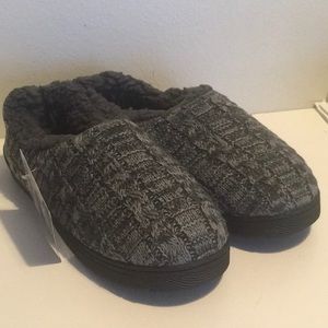NEW Men’s MukLuk slippers